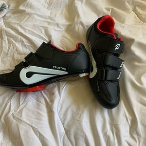 Peloton Cycling Shoes W/cleats! Worn 3 times!
